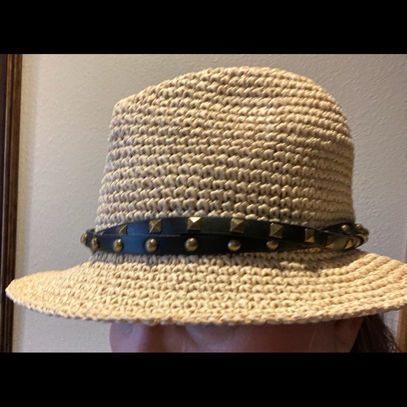 Natural Fiber Hat. Very Cool! - Picture 2 of 5